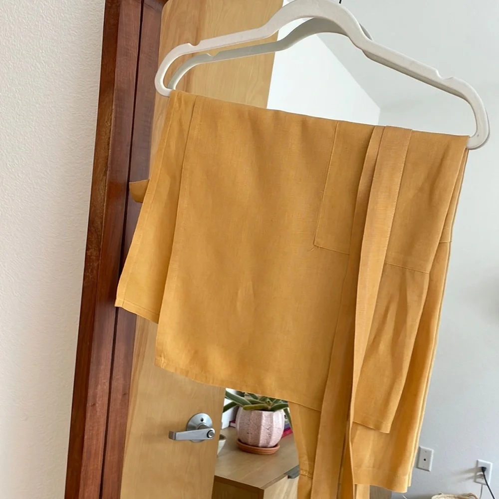 Linen Apron - Mustard - Picture 5 of 10